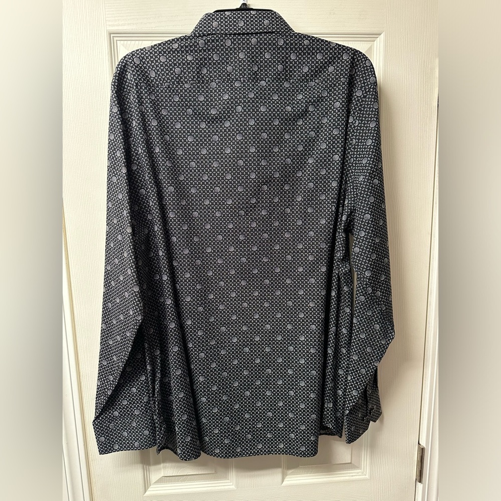 Men Murano Slim Fit Long Sleeve Button Up Shirt Size XL - Picture 2 of 5